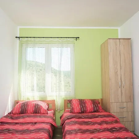 Guest house Uvac 3*