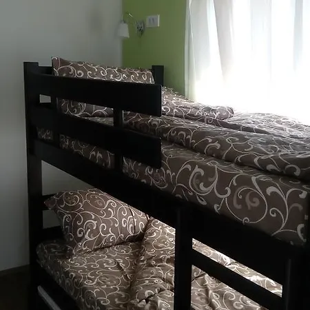 Uvac 3*